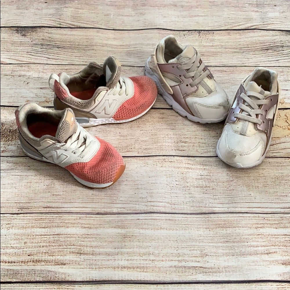 Bundle toddler sneakers size 7
